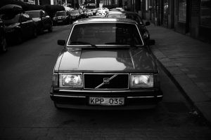 car-1284642_1920
